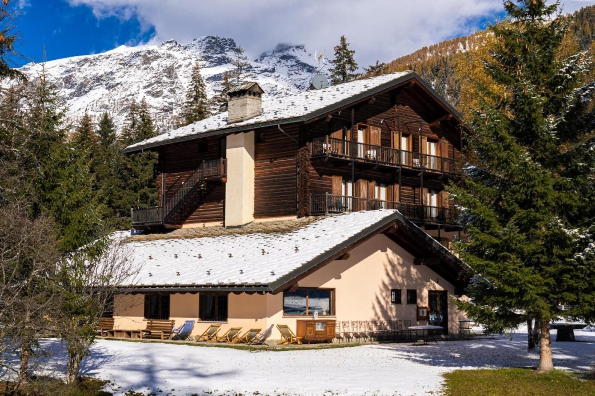 Alpine Forest Hotel Champoluc Exterior photo